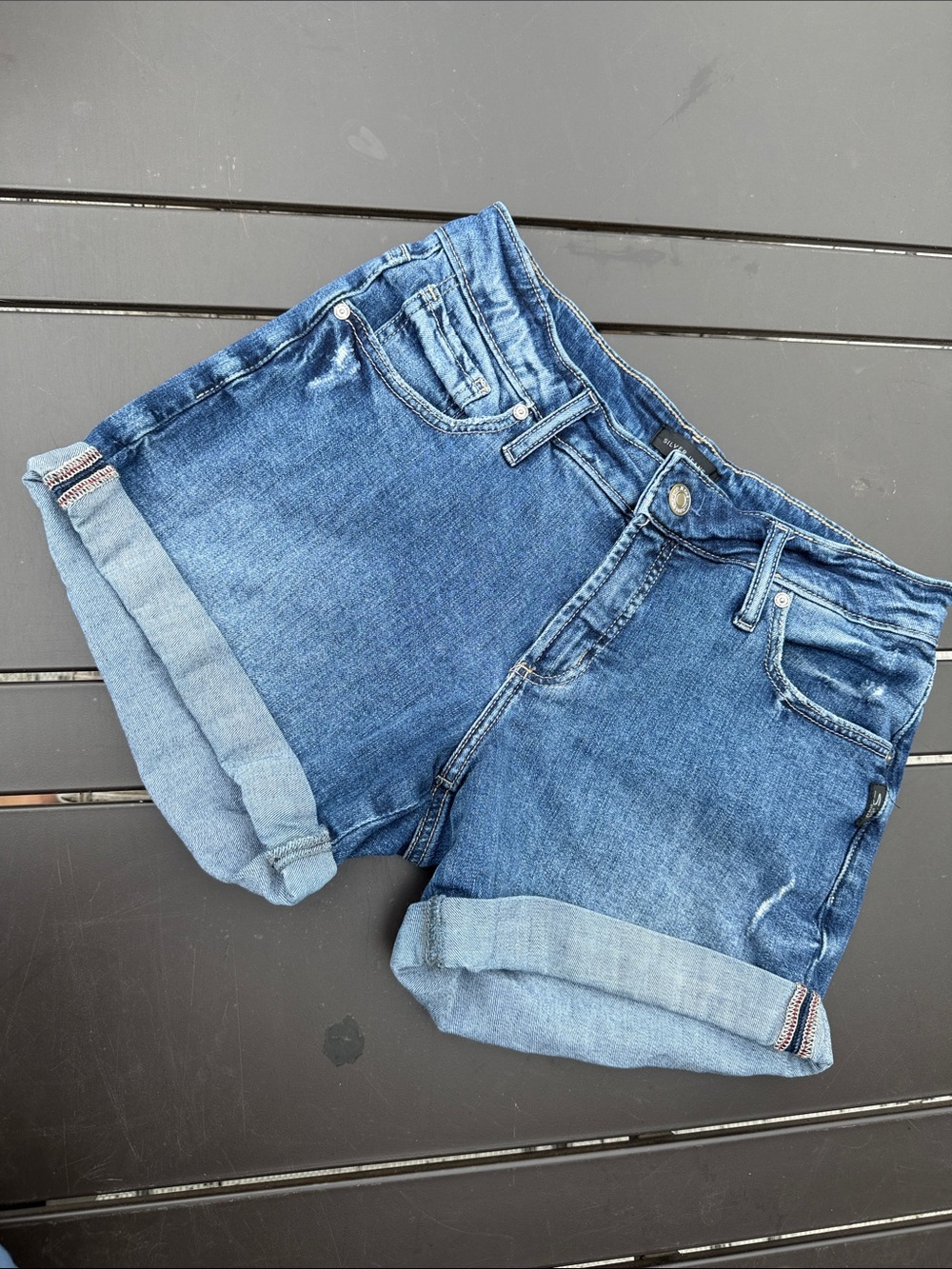 Silver Boyfriend Classic Blue Denim Roll-Cuff Women's Shorts size 28